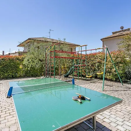 Awesome In With 5 Bedrooms, Wifi And Outdoor Swimming Pool Дом отдыха Кастильоне-дель-Лаго