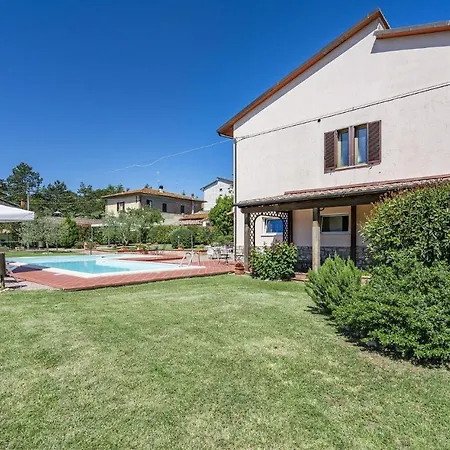 Awesome In With 5 Bedrooms, Wifi And Outdoor Swimming Pool *