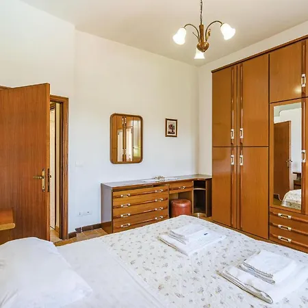 Awesome In With 5 Bedrooms, Wifi And Outdoor Swimming Pool Castiglione del Lago